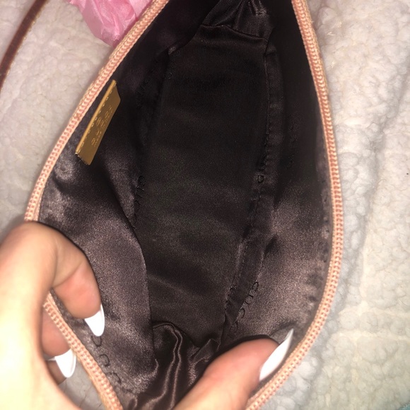 ✨SOLD✨ RARE Gucci Boat Bag Pochette Light Pink - Picture 11 of 14